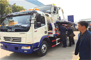 建水汽车道路救援拖车价格